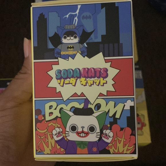 Soda Kats DC Heroes & Villains Mystery Box 12 - Picture 8 of 8